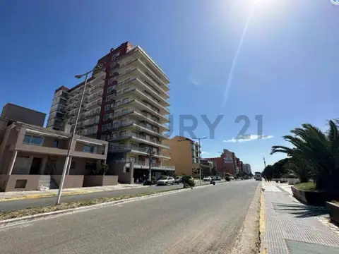 Av costanera e/ 13 y 19 2400, Piso 2