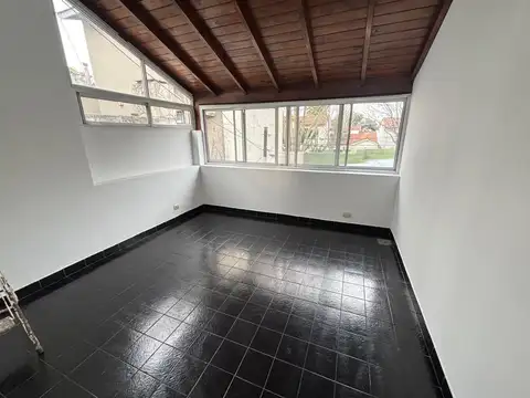 Depto Tipo Casa en Alquiler de 3 ambientes