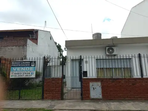 Casa Americana Sobre Lote Propio A Refaccionar