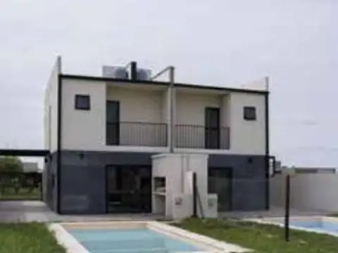 Casa en Venta en Funes Norte, USD 103.000