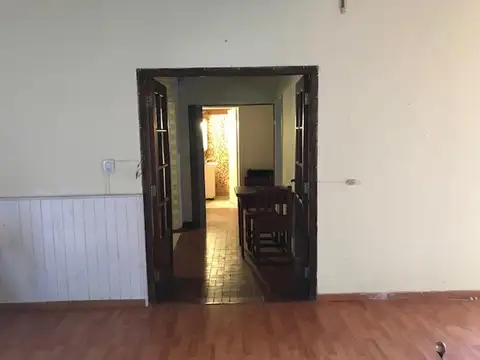 Hipólito Yrigoyen 1200