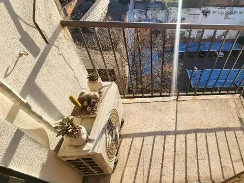 Saavedra 100, Piso 6