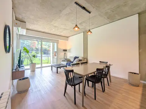 Venta Departamento Un Dormitorio con Patio Condominio Los Nogales Fisherton
