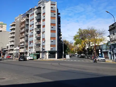 Fonrouge 100, Piso 1