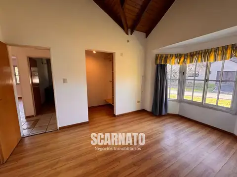 Casa en Alquiler en Echeverria Del Lago, USD 900