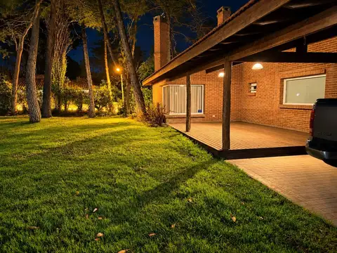 Casa en Venta con 5 cocheras