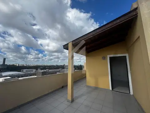 Departamento en Alquiler en Parque Chas, $ 600.000