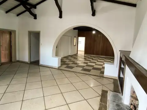 Local en Alquiler en Adrogue, $ 5.500.000