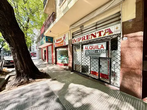 Avenida Forest al 400