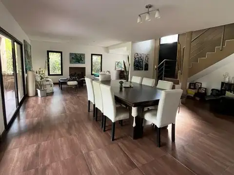 Sausalito, Pilar