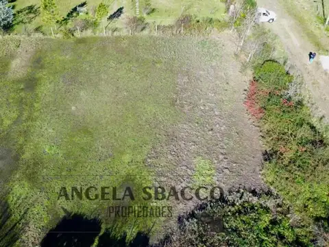 Terreno en Parque Jularo.