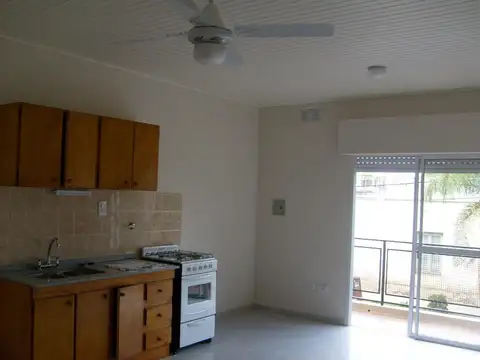 Local en Venta en San José, USD 230.000
