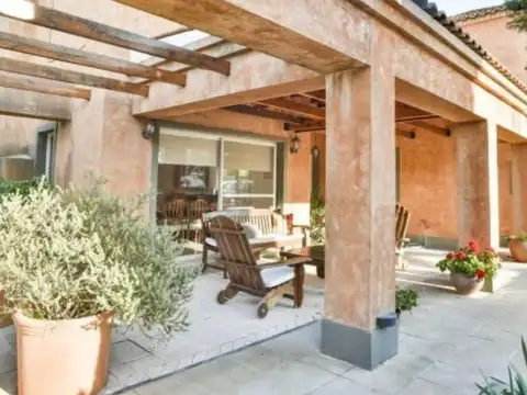 Casa Chalet  en Venta en Club de Campo San Francisco, Pilar, G.B.A. Zona Norte