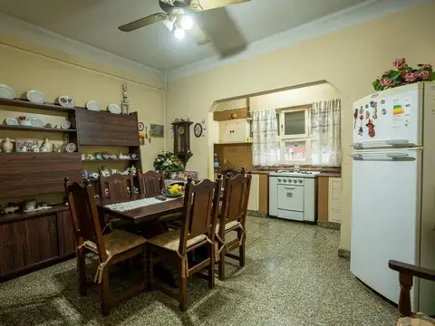 Moreno 2600