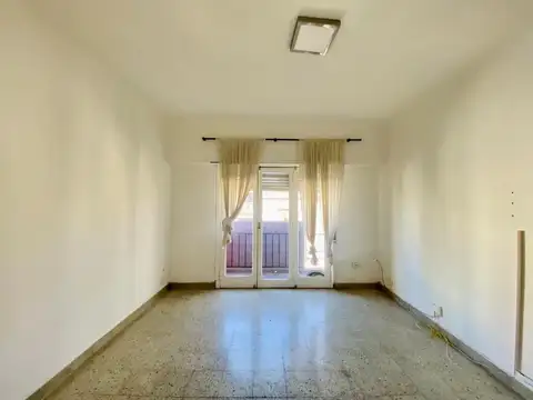 Depto Tipo Casa en Venta en Liniers, USD 84.000