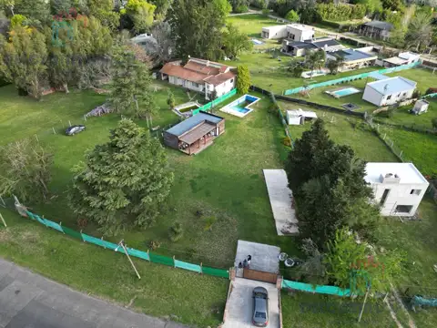 Casa en Venta con 4 cocheras