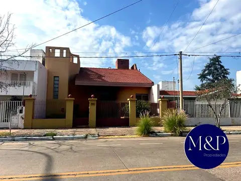 Casa en Urca 3 Dorm | Suite en PB | Quincho  | Garage Doble