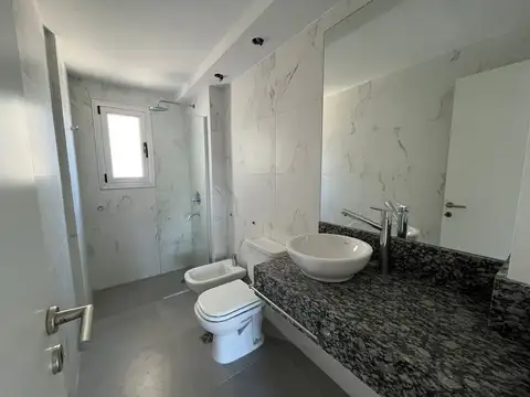 Departamento en Alquiler con 1 cocheras