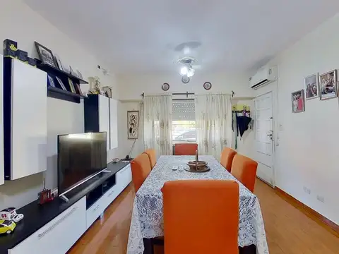 Depto Tipo Casa en Venta 40 años