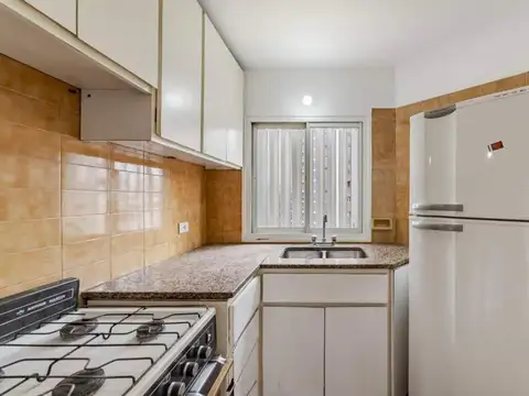 Ambrosio Olmos 999 , Piso 7