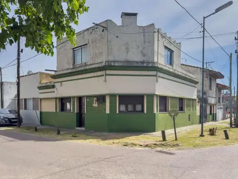 CASA Y DUPLEX EN VENTA LA PLATA POSIBLE APTO BANCO