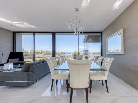 VENTA CASA DE 7 AMBIENTES EN EL CANTON B. PUERTO