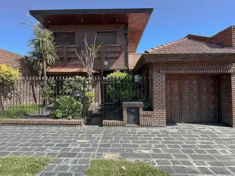 CASA - 5 AMBIENTES - MERLO SUR
