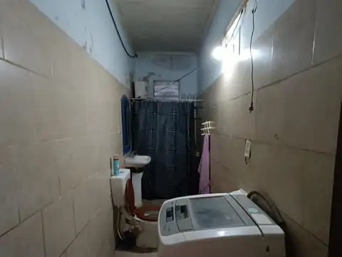 Casa a reciclar en Venta, Centrica.