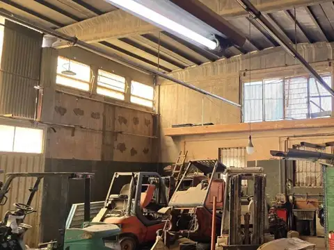 Galpon en Alquiler 22  mts Frente