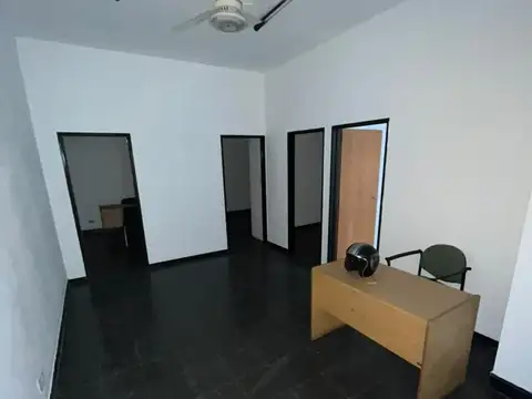 Oficina San Luis al 1600