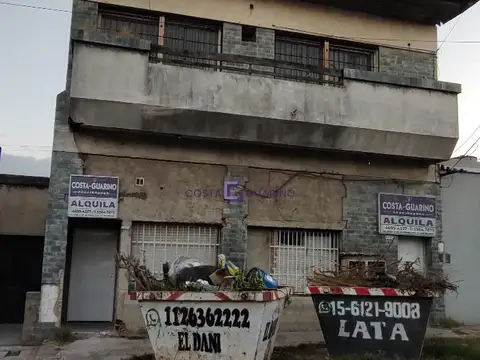 PH de 4 ambientes al frente en primer piso con patio, balcón y terraza