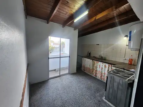 Depto Tipo Casa en Alquiler de 1 dormitorio