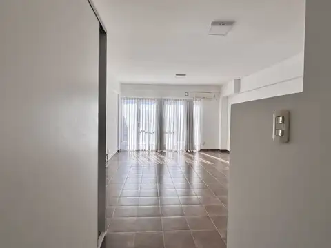 Alquiler monoambiente en Villa del Parque con balcón