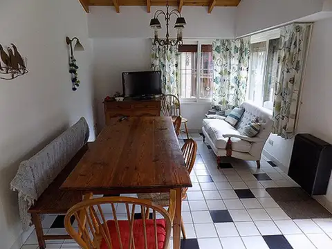 Chalet 7 Ambientes C/ Piscina