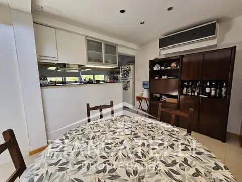 Casa 4 ambientes con 4 baños