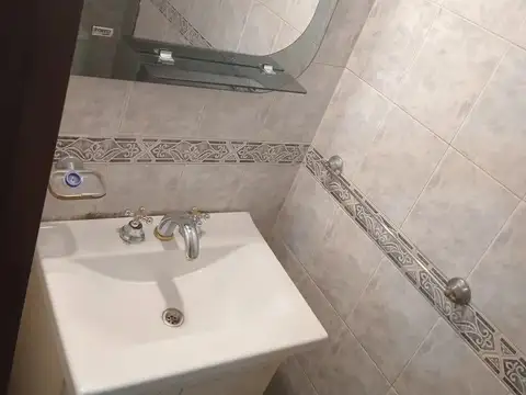 Casa en Alquiler en Villa Luzuriaga, $ 900.000