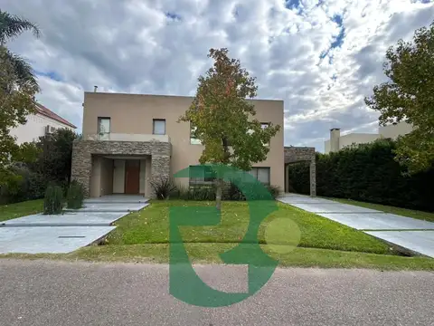 Casa en Venta en La Lomada De Pilar, USD 710.000
