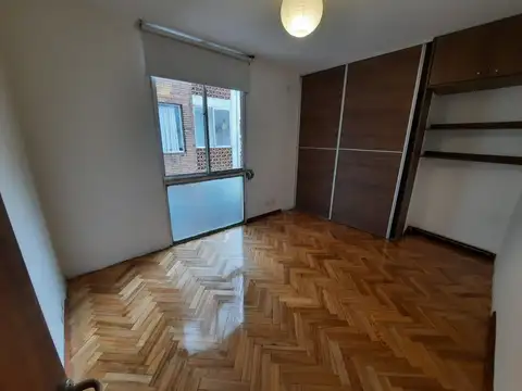 Hermoso Depto 3 amb , baño , toilette, cochera       /   Ugarte 1679