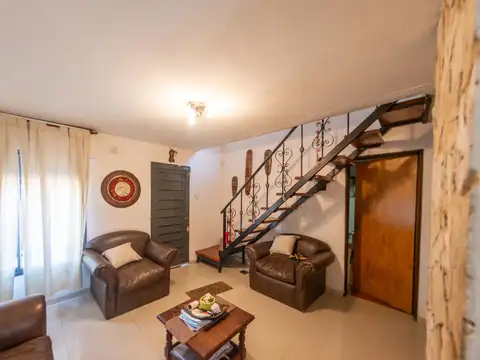 Venta casa 5 dormitorios en yofre sur