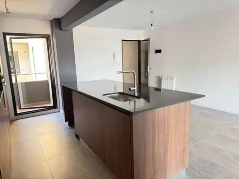 Venta piso de 3 Amb a Estrenar c/ cochera. Haedo Sur