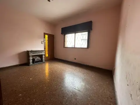 Depto Tipo Casa en Venta en Flores, USD 138.000