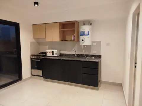 Departamento en Alquiler en Caseros, $ 650.000