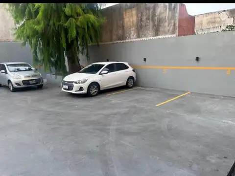 COCHERA DESCUBIERTA