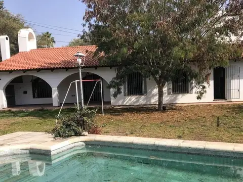 Casa 4 ambientes con 3 baños