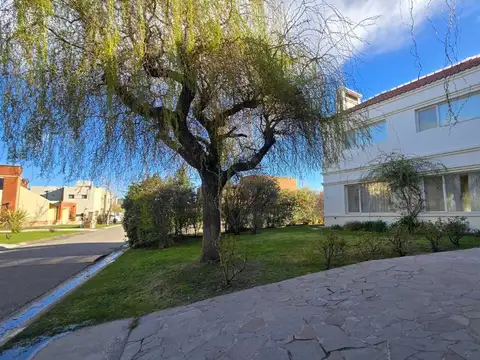 Casa en Alquiler de 4 dormitorios