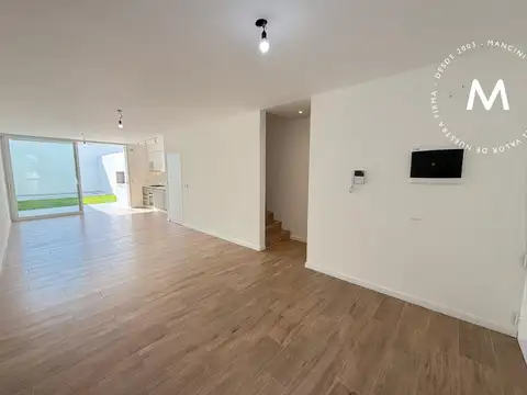 Casa 4 ambientes con 3 baños