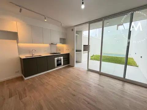 Duplex en venta de 4 ambientes con cochera, piscina y parrilla - Villa Ballester