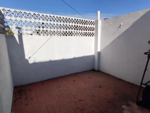 Casa en Venta en Castelar, USD 67.000