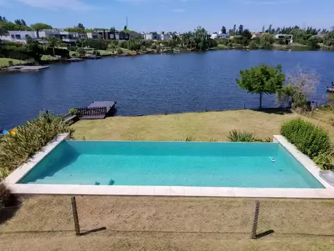 Aristóbulo Del Valle 4500