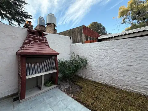 Depto Tipo Casa 2 ambientes con 1 baño